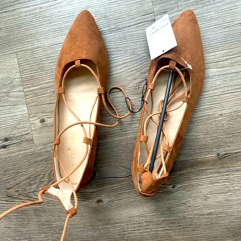 EpicStep NWOT Deep Tan Lace Up Flats